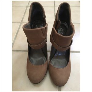 Tan suede ankle booties